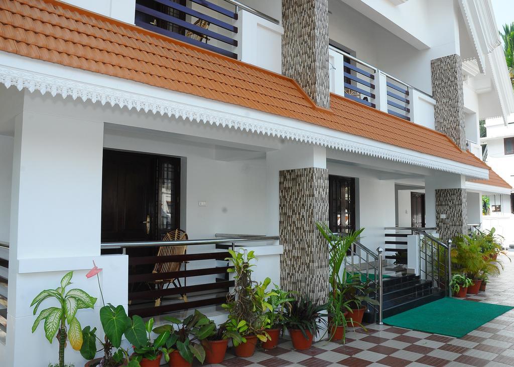 Greenfield Inn Thiruvananthapuram Bagian luar foto