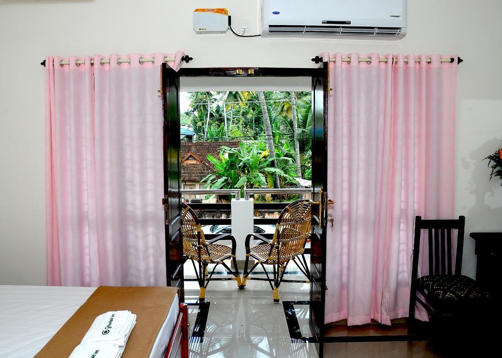 Greenfield Inn Thiruvananthapuram Bagian luar foto